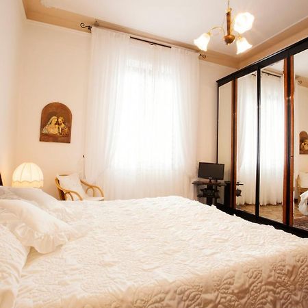 Room Cavour, Nearby Cinqueterre Λα Σπέτσια Εξωτερικό φωτογραφία